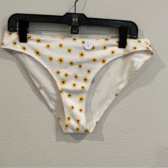 ASOS Monki size large smocked daisy swimsuit bottoms new with tags - Picture 1 of 6